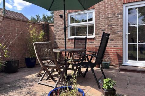Earles meadow Patio.jpeg