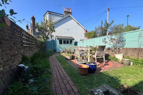 Rushams Road Garden.jpg