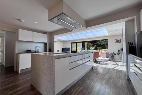 kitchen1.jpg
