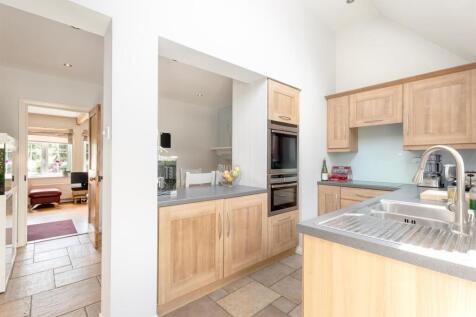 kitchen1.jpg