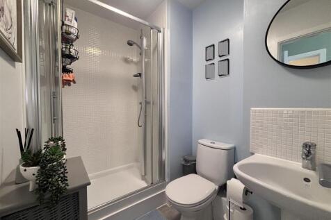 Jaratt ensuite TU.jpg