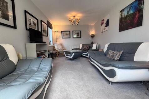 lounge2.jpg