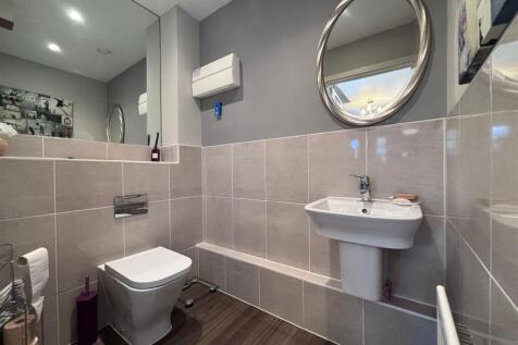 cloakroom1.jpg