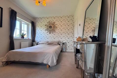 bedroom1.jpg
