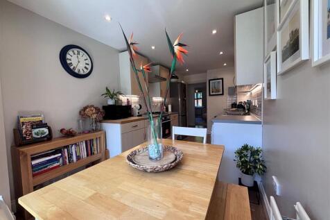 kitchen1.jpg