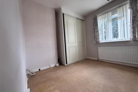 bedroom2.jpg