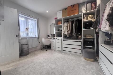 bedroom2.jpg