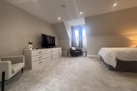 bedroom1.jpg