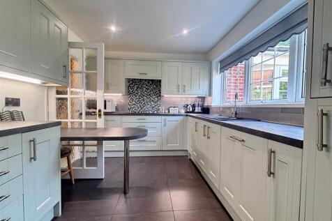 kitchen2.jpg