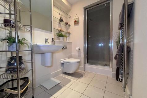 showerrm.jpg