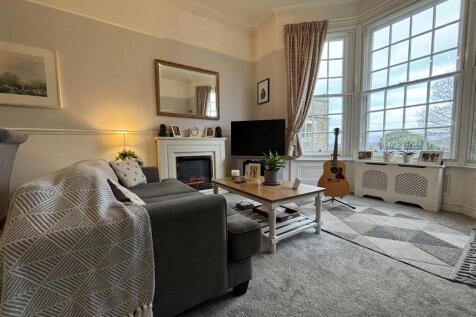 Roffey Park Lounge.jpg