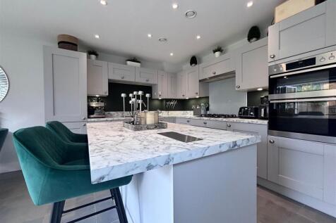 kitchen2.jpg