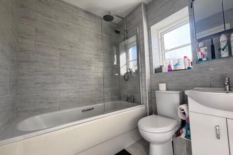 bathroom1.jpg
