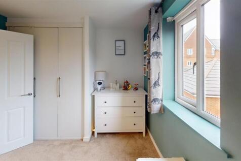 10-Buck-Bedroom 3.jpg