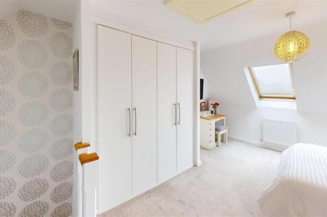 10-Buck-Bedroom 1.jpg