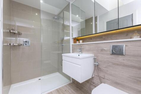ensuite.jpg