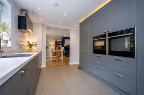 kitchen-2.jpg