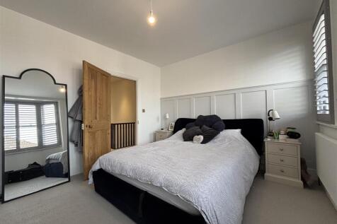 New street bed 1.jpg