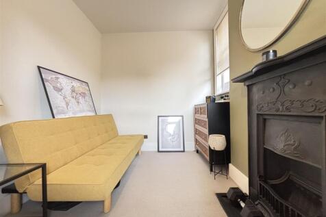 New street bed 2.jpg
