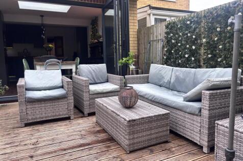 Primrose decking.jpg