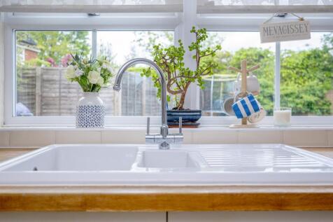 kitchen-2.jpg