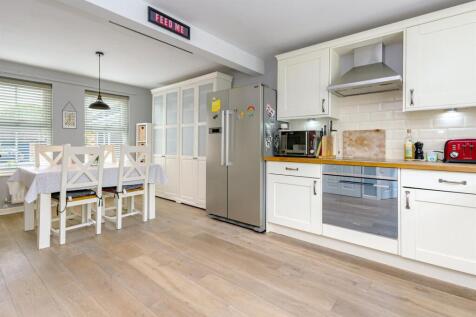 kitchen-3.jpg