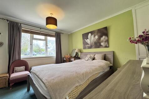 Swann Way bed 1 2.jpeg