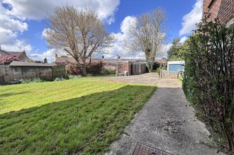 Swann Way comm gardens.jpeg