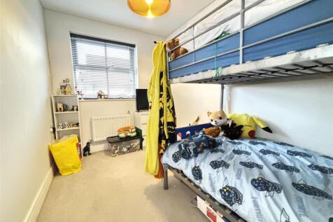 Highwood bed 3.jpg