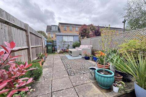 Victoria Street Garden 5.jpg