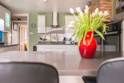 kitchen1.jpg