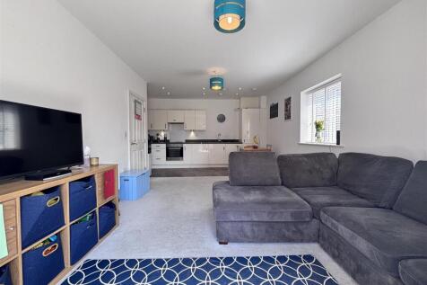 Briar Lounge to kitchen.jpg