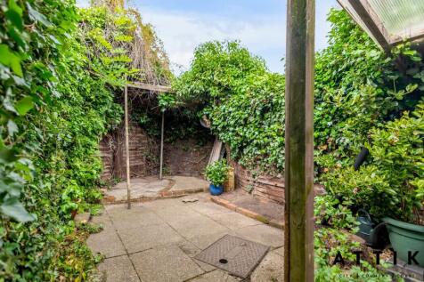 92 London Road, Halesworth, IP19 8LS (14).jpg