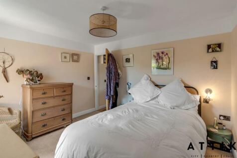 3 Bungay Road, Halesworth, IP19 8HW (9).jpg