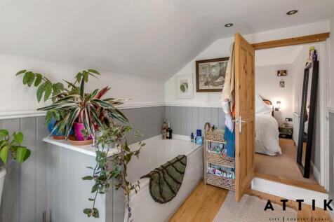 3 Bungay Road, Halesworth, IP19 8HW (11).jpg