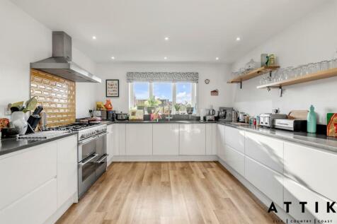 2 Green Park, Harleston, IP20 9DT (25).jpg