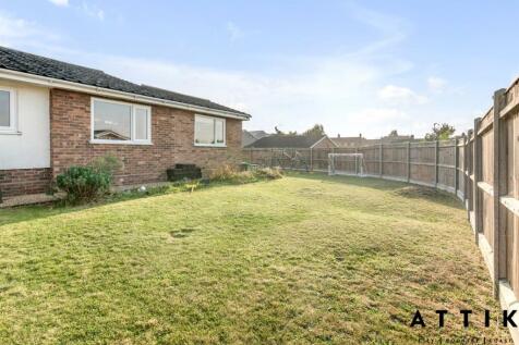 2 Green Park, Harleston, IP20 9DT (5).jpg