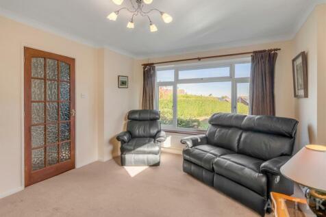 11 Kennedy Close Halesworth IP19 8EG (12).jpg