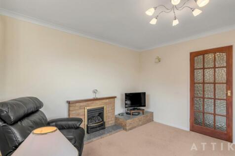 11 Kennedy Close Halesworth IP19 8EG (11).jpg