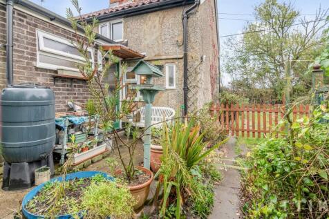 1 The Hill Halesworth Road, Bramfield. IP19 9HR (6