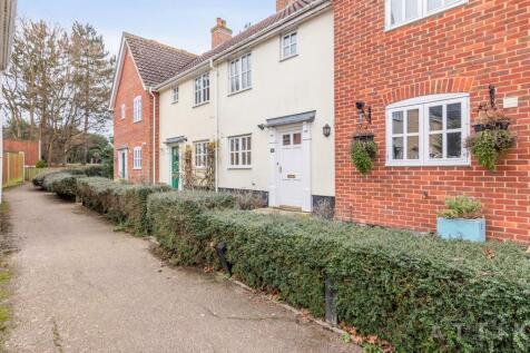 10 Aldergrove Close IP19 8TB (18).jpg