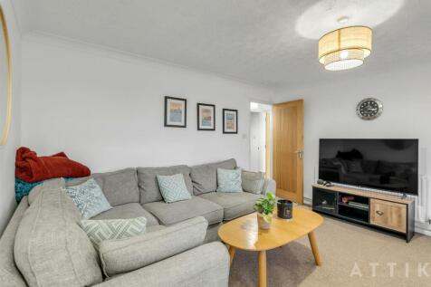93 Dukes Drive Halesworth IP19 8TJ (18).jpg
