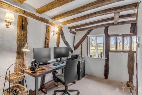 Old thatched cottage Manse Lane Crstfield IP19 0DJ