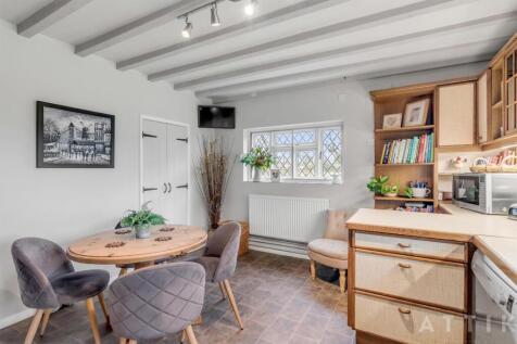 Old thatched cottage Manse Lane Crstfield IP19 0DJ