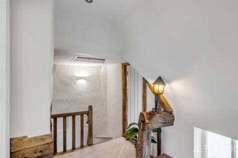 Old thatched cottage Manse Lane Crstfield IP19 0DJ