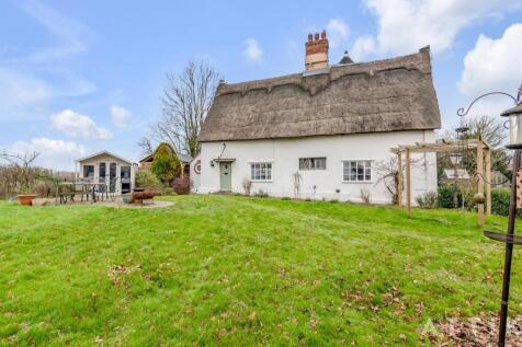 Old thatched cottage Manse Lane Crstfield IP19 0DJ