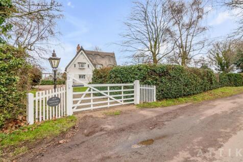 Old thatched cottage Manse Lane Crstfield IP19 0DJ