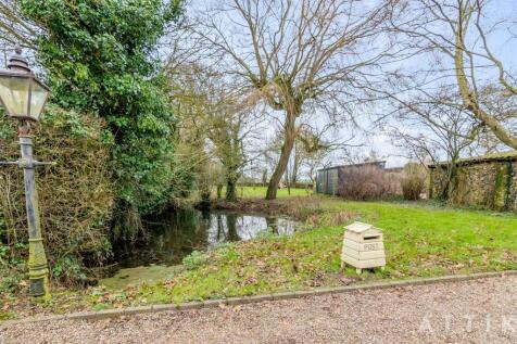 Old thatched cottage Manse Lane Crstfield IP19 0DJ