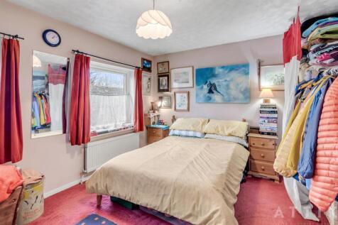 6 Mill Hill Drive Halesworth IP19 8DB (18).jpg