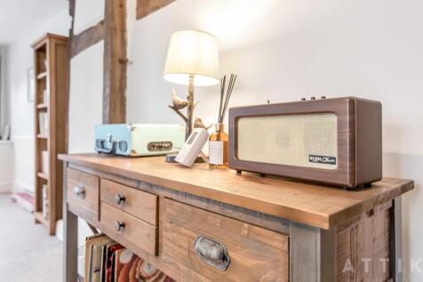 Attik 25 High Street Wangford NR34 8RL (8).jpg